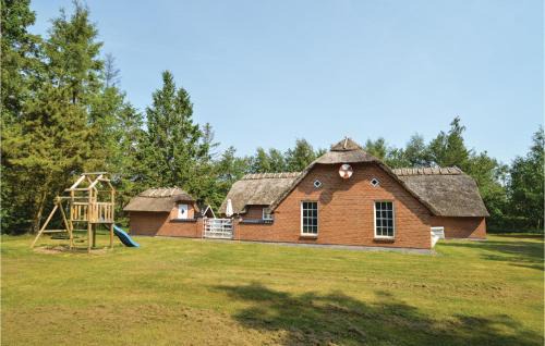 Bøtø By House | Stunning Home In Væggerløse With Sauna