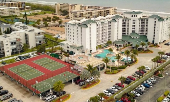 Cocoa Beach Resort | Stunning Ocean-Front Beach Resort with amazing amenities!