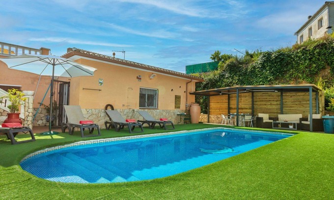 Macanet de la Selva House | Stunning private villa with A/C, private pool, WIFI, TV, terrace, pets allowed and parking