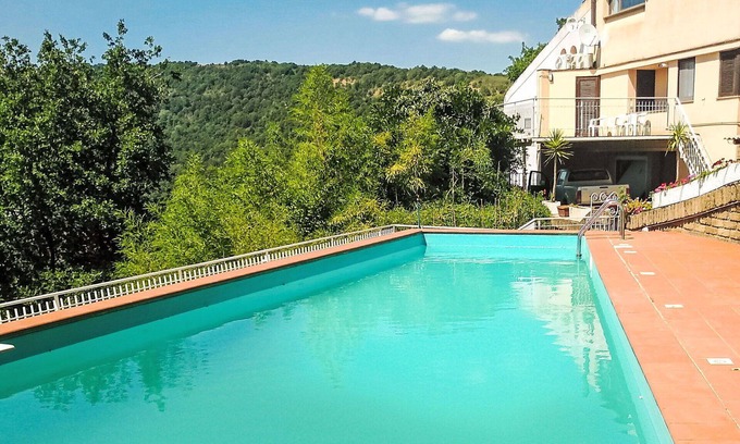 Lake Bracciano Villa | Stunning private villa for 10 people with WIFI, A/C, private pool, TV, terrace and pets allowed