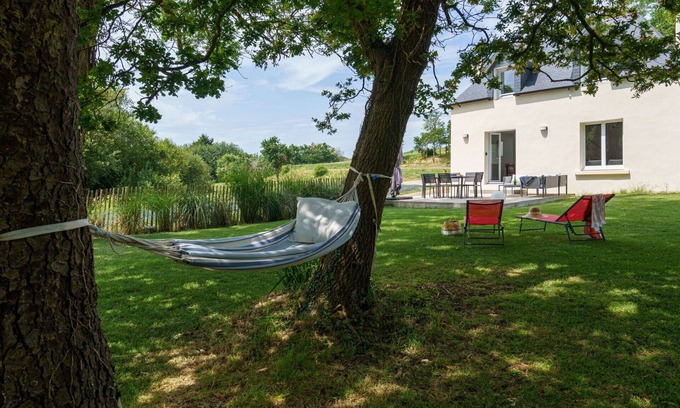 Plovan House | Stunning private villa for 5 people with WIFI, TV and terrace