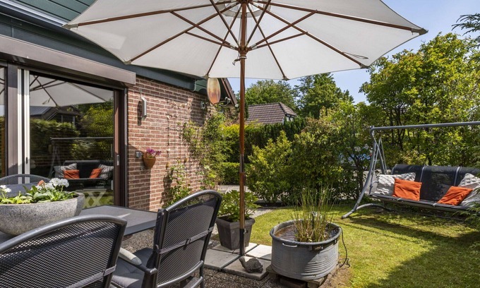 Wolphaartsdijk House | Stunning private villa for 4 people with WIFI, TV, terrace and pets allowed