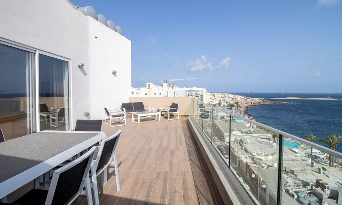 Qawra Apartment | Stunning sea Views From a Gorgeous Penthouse