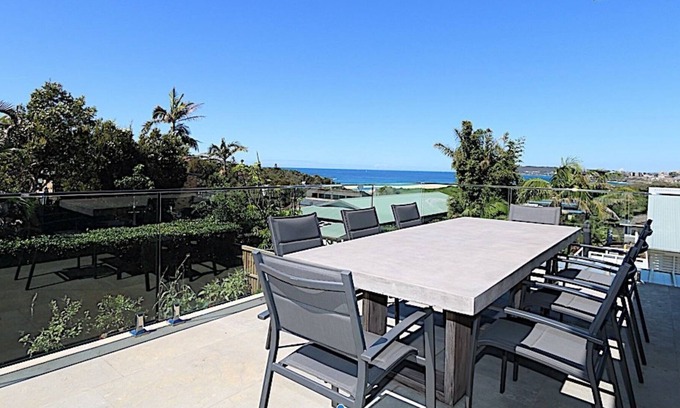 Dee Why House | Stunning ultramodern home overlooking beautiful beach