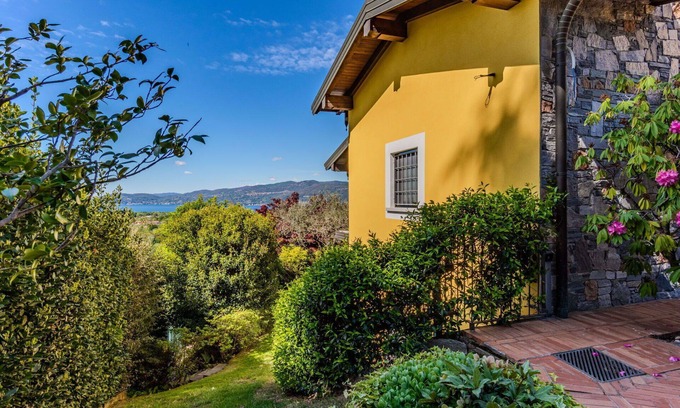 Besozzo House | Stunning villa for 6 guests with WIFI, A/C and TV