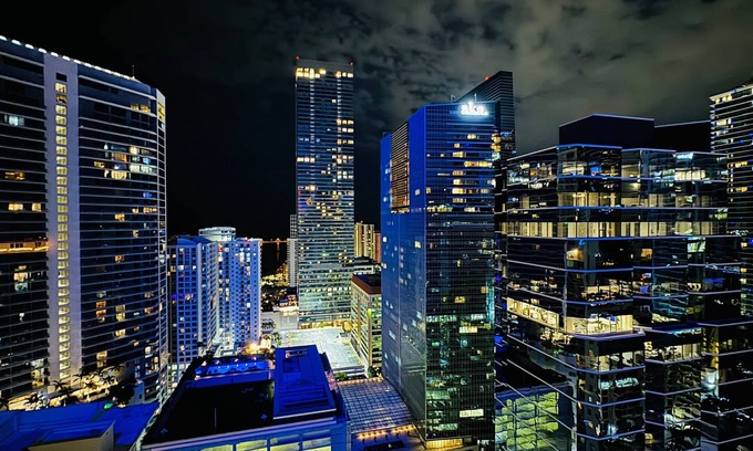 Brickell Apartment | Stylish 1BR At Brickell Bay Club by Oneluxstay