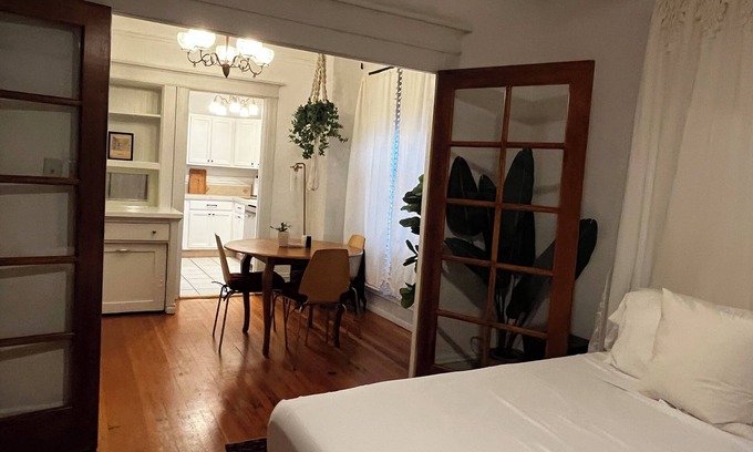 Alphabet Historic District Condo | Stylish 1BR condo in historic building- premium location in Nob Hill NW Alphabet