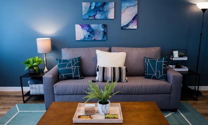Inglewood Apartment | Stylish 2 bed 1 and half Bath Apartment near Sofi Stadium, LAX, Forum