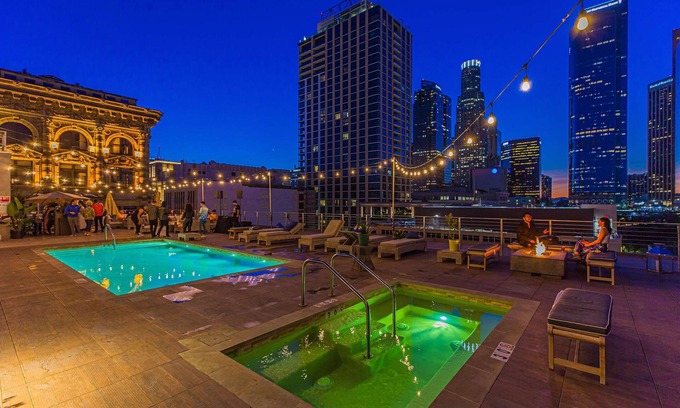 Historic Core Apartment | Stylish 2br/2ba At HWH by Oneluxstay
