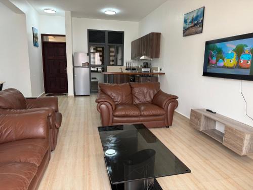 Entebbe Apartment | Stylish 3-Bedroom Apartment at Pearl Marina