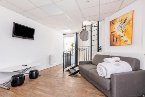 Saint-Vincent-de-Paul Apartment | Stylish Accommodation in the middle of Paris