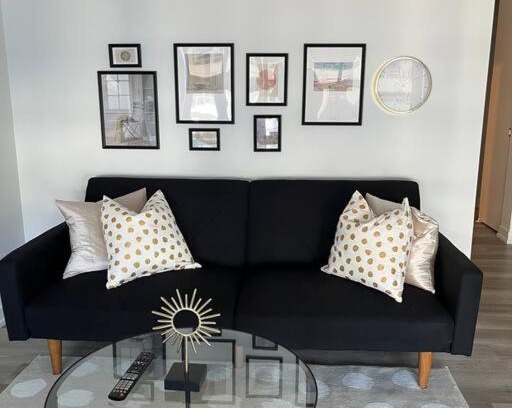 Bridgeland Apartment | Stylish and beautiful apt in amazing bridgeland