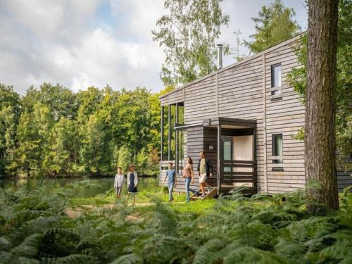 Maubray House | Stylish Forest Mansion Stay