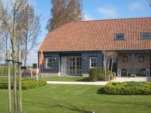 Zuidzande House | Stylish Holiday Home in Zuidzande with Sauna