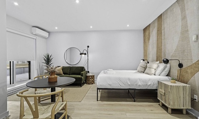 La Petite-Patrie Apartment | Stylish Open-Space Studio by Jean Talon Market