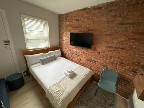 Prudential - St. Botolph Apartment | Stylish South End Studio
