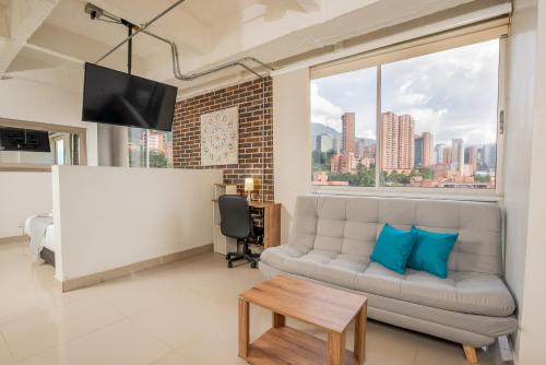 El Tesoro Apartment | Stylish Suite in El Poblado, Near Provenza!