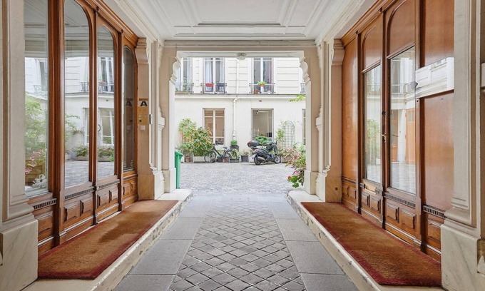 Batignolles Apartment | Sublime Apartment in the Center of Paris