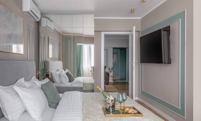 Bucharest City-Centre Apartment | Sublime Minty Green 1BR on the Park