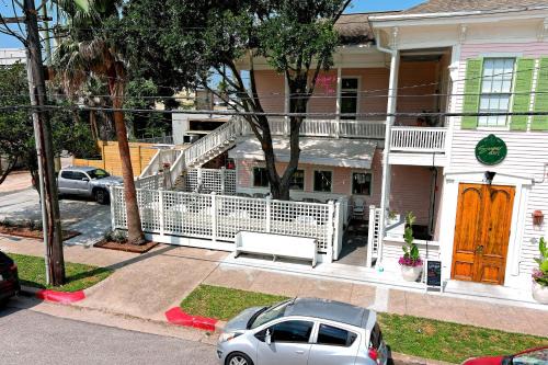 Galveston Hotel | Sugar's INN Room #1