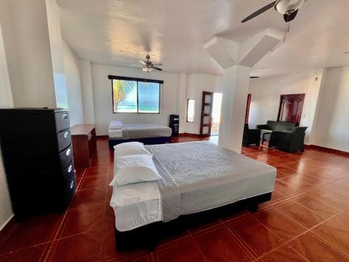 Puerto Villamil Apartment | Suite Frente al Mar