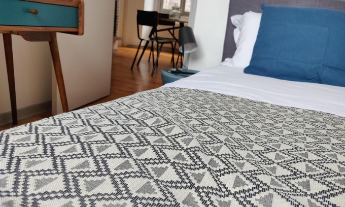 Clermont Ferrand City Centre Apartment | Suite Hôtel de Ville - Cathédrale