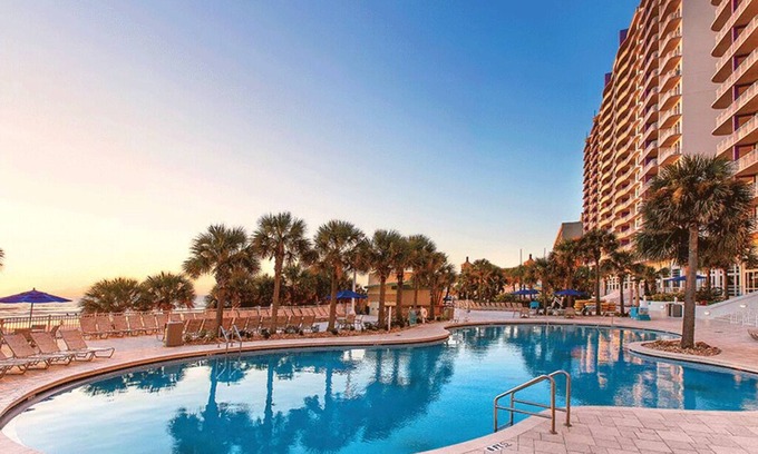 Brush - Stewarts Apartment | Suite in a Beach front hotel with a full kitchen!