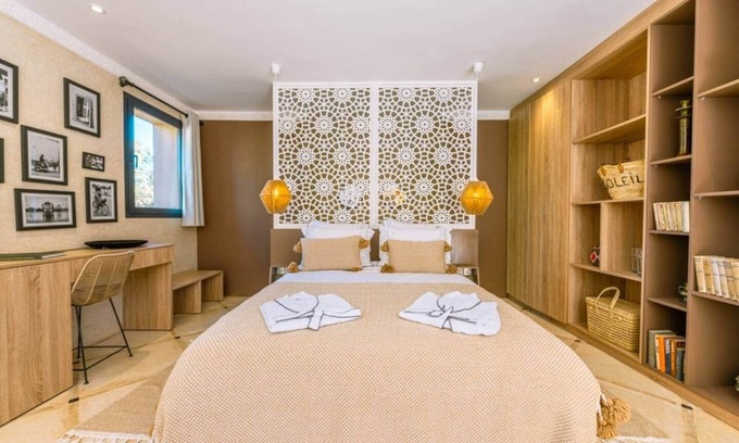 Gmassa House | SUITE OASIS, 1 bed/1 bath, heated pool