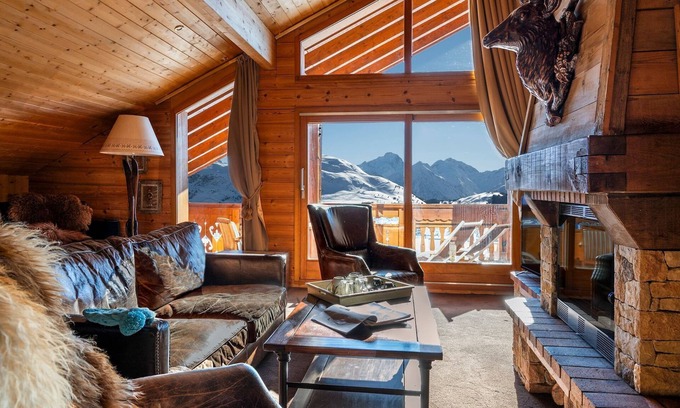 Huez Apartment | Suite prestigieuse avec vue montagne & cheminée