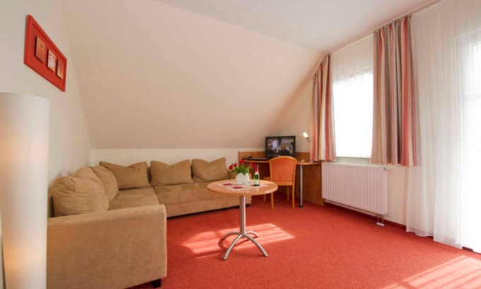Gohren House | Suite with balcony 1 - Hotel Sonnenklahr 44003