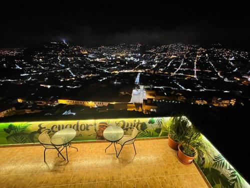 Quito Apartment | Suites Coloniales de Lujo con Vista Panorámica de Quito