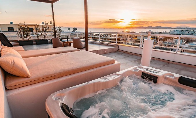 Alimos Apartment | Suites with magical view & jacuzzi