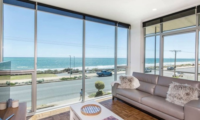 West Beach House | SUL MARE superb beachfront experience you deserve