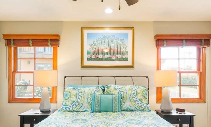 Loma Portal House | Summer in San Diego Walk to Liberty Station - 1 Bedroom House to Yourself