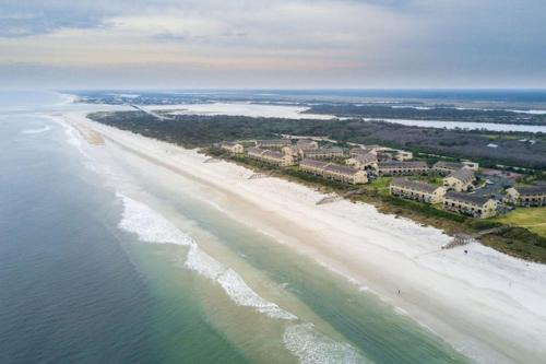 Crescent Beach Apartment | Summerhouse 228 Condo