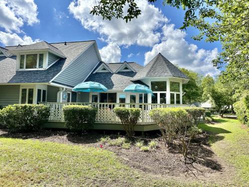 Arcadian Shores Villa | Sun-filled villa with access to all resort amenities, 3AGT villa
