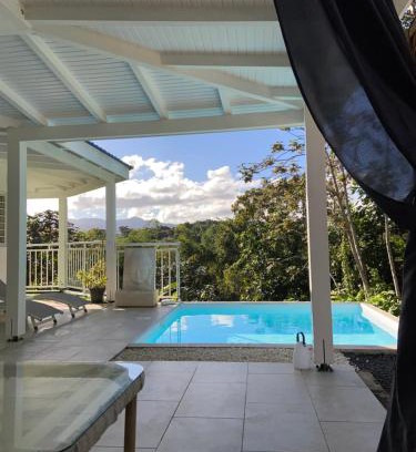Petit-Bourg House | Sun7 appart T2, avec piscine partagée, logement moderne et cosy