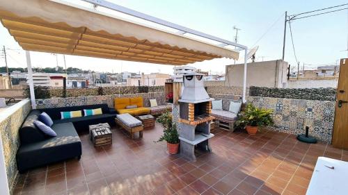 Alicante Apartment | SUNCASTLE APARTAMENTOS ALICANTE -With share Rooftop Terrace And Barbecue