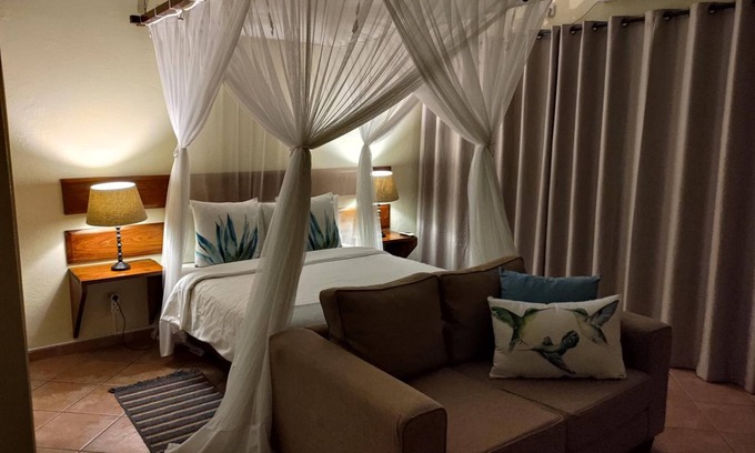 Sommerschield House | Sundown Guest House Maputo