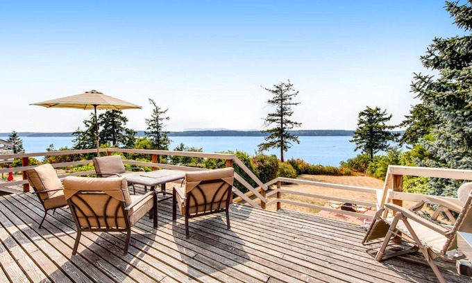 Camano Island House | Sundown Memory Lane Cabin