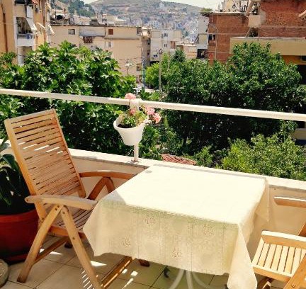 Sarande Apartment | Sunny apartment in quiet part of centre