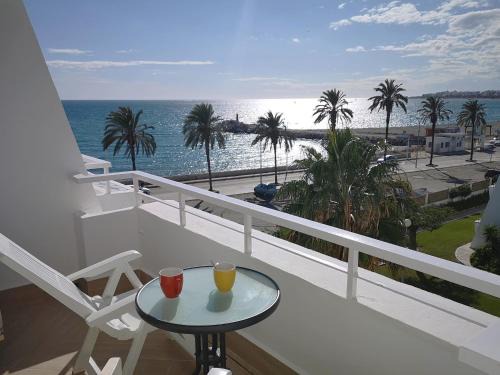Caleta de Velez Apartment | Sunny Beach View Duplex wWi-Fi Pool AC - Alojamientos La Torre