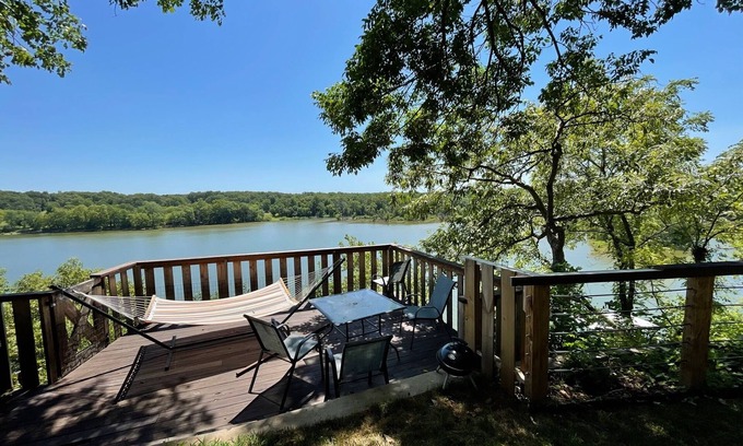 Grove House | Sunrise Bluff Lakefront - in family-friendly area w/great view of Grand Lake