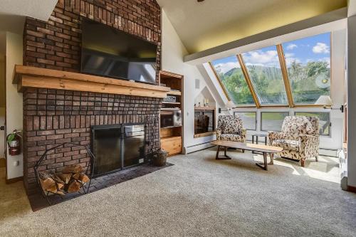 Central Vermont- Killington House | Sunrise Timberline C1