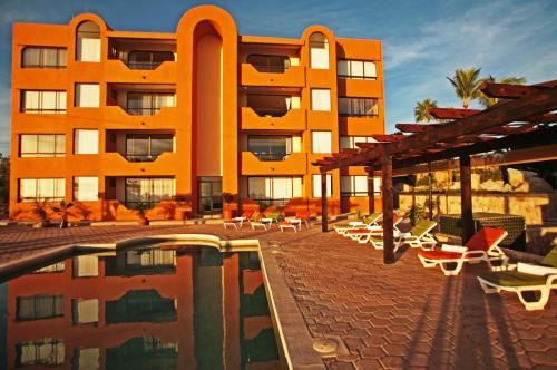 Cabo Bello Hotel | Sunrock Hotel & Suites