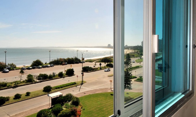 Punta del Este Hotel | Sunset Beach Hotel