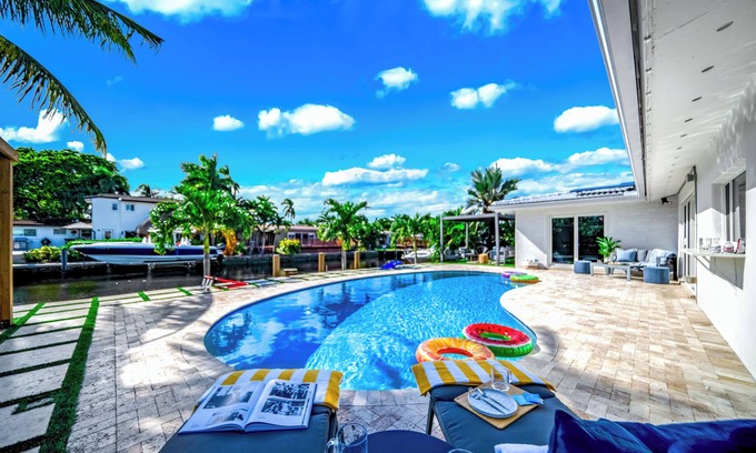 Garden Isles House | Sunset Canal - Pool - 3BDR
