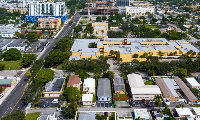 Downtown Hollywood Apartment | Sunset Cove In Hollywood FL Free Parking