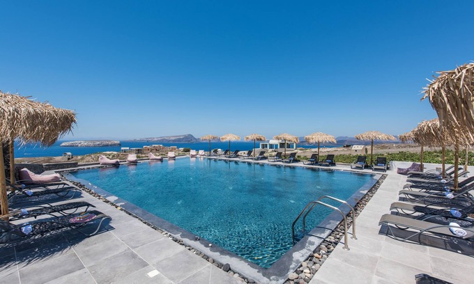 Akrotiri Hotel | Sunset Faros