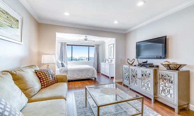Navarre Beach Hotel | Sunset Harbor Palms 2-304